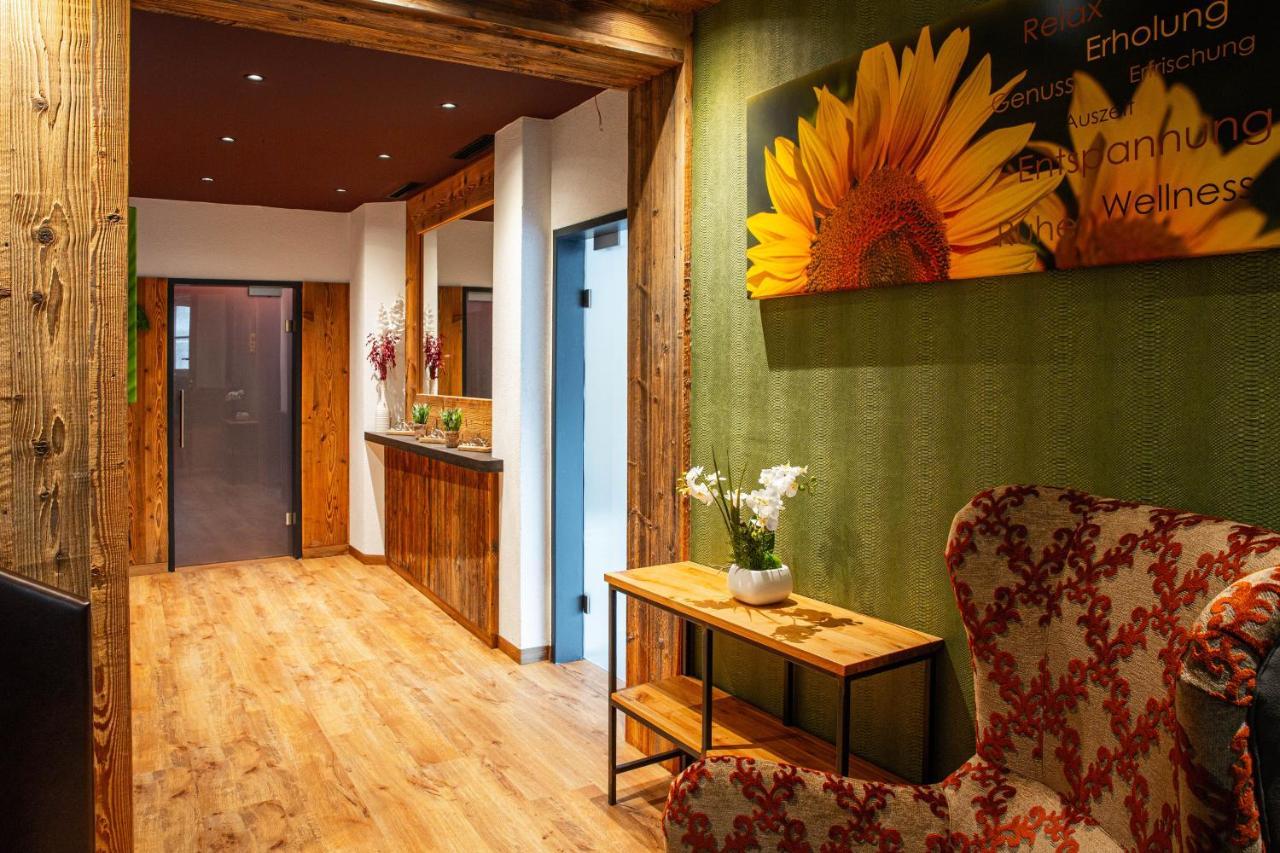 Voralpenhotel Schmoller Sankt Georgen im Attergau Exterior foto